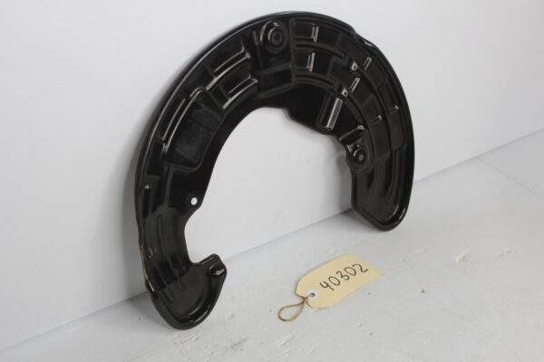 Mercedes Benz W176 W117 A45 CLA45 Front Left Brake Dust Shield A1764210520