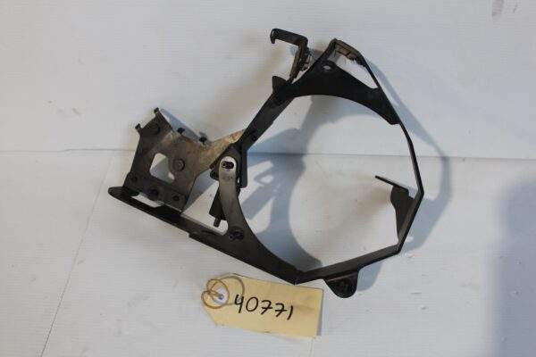 Mercedes Benz W204 C63 AMG Air Pump Bracket Holder Bracket A1562301440