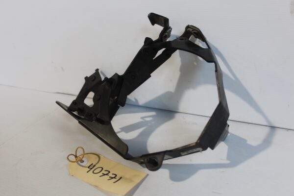 Mercedes Benz W204 C63 AMG Air Pump Bracket Holder Bracket A1562301440