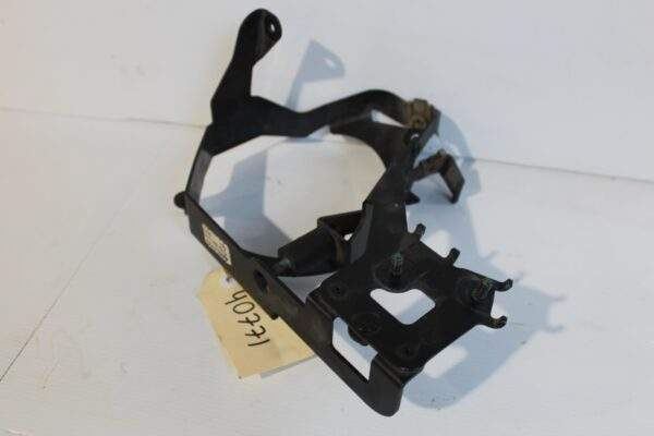 Mercedes Benz W204 C63 AMG Air Pump Bracket Holder Bracket A1562301440