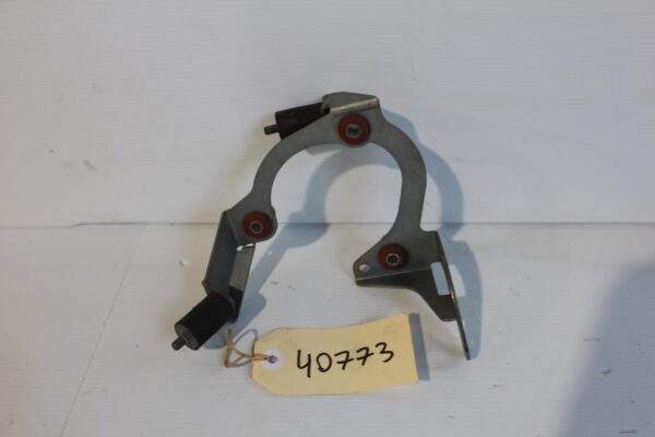 Mercedes Benz W204 C63 AMG Air Pump Bracket Holder Bracket A1562301340