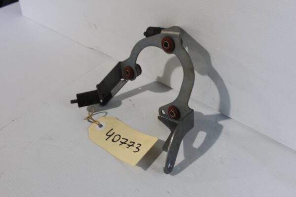 Mercedes Benz W204 C63 AMG Air Pump Bracket Holder Bracket A1562301340