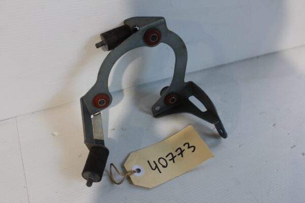 Mercedes Benz W204 C63 AMG Air Pump Bracket Holder Bracket A1562301340