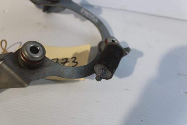 Mercedes Benz W204 C63 AMG Air Pump Bracket Holder Bracket A1562301340