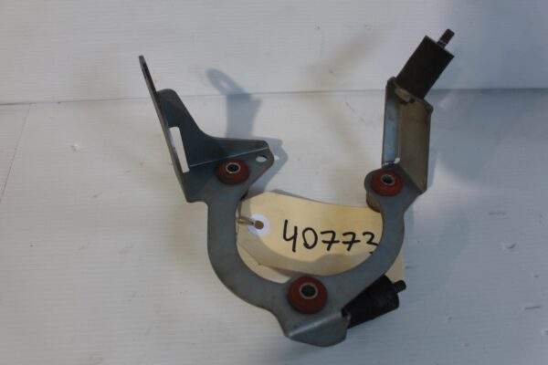 Mercedes Benz W204 C63 AMG Air Pump Bracket Holder Bracket A1562301340