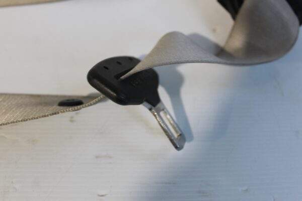 Mercedes Benz W212 E63 AMG Front Left Seat Belt Pretensioner A2128600786