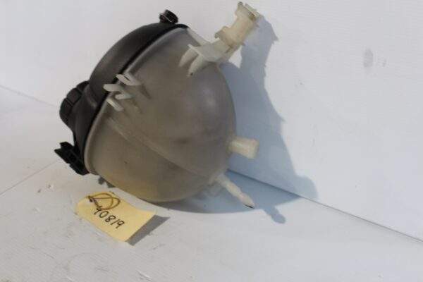 Mercedes Benz W204 W212 C63 E63 Coolant Expansion Overflow Tank A2045000949
