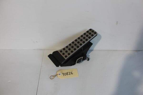 Mercedes Benz W212 E63 AMG Accelerator Gas Pedal A2043000200
