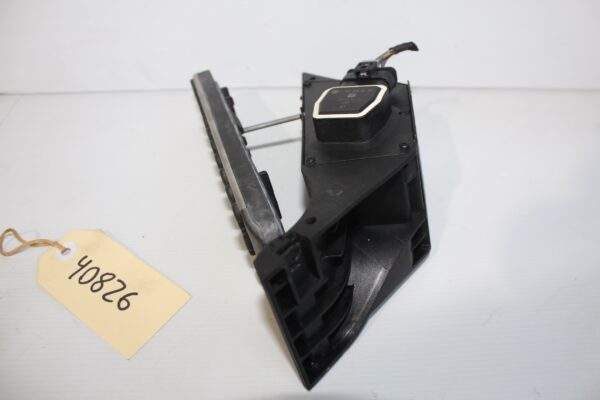 Mercedes Benz W212 E63 AMG Accelerator Gas Pedal A2043000200