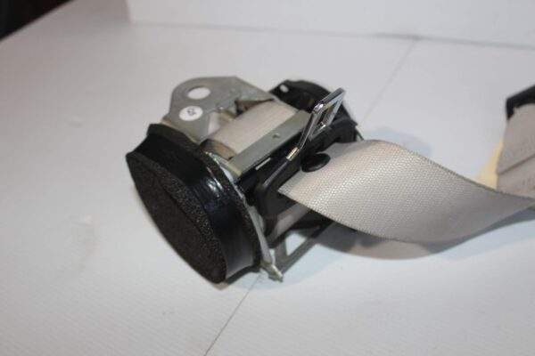 Mercedes Benz W212 E63 AMG Rear Left Seatbelt Pretensioner A2128609785