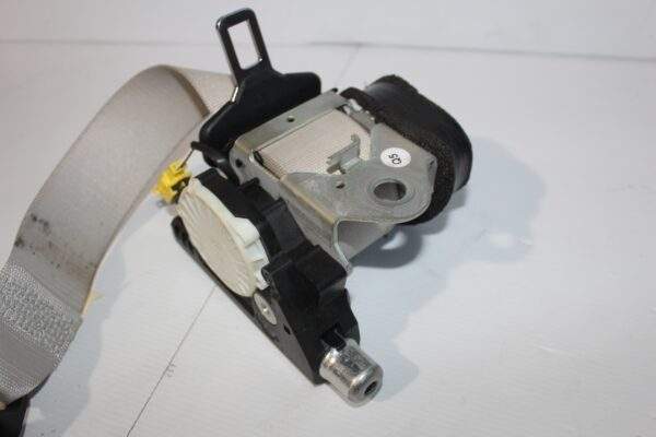 Mercedes Benz W212 E63 AMG Rear Left Seatbelt Pretensioner A2128609785