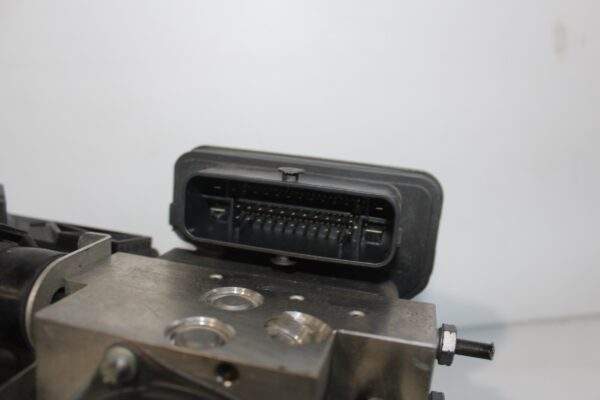 Mercedes Benz W212 E63 ABS Pump Hydraulic Unit A2124310748, A2124300507