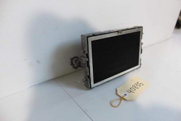 Mercedes Benz W212 E63 Multimedia SATNAV Display Screen A2129002216