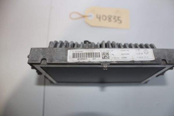 Mercedes Benz W212 E63 Multimedia SATNAV Display Screen A2129002216