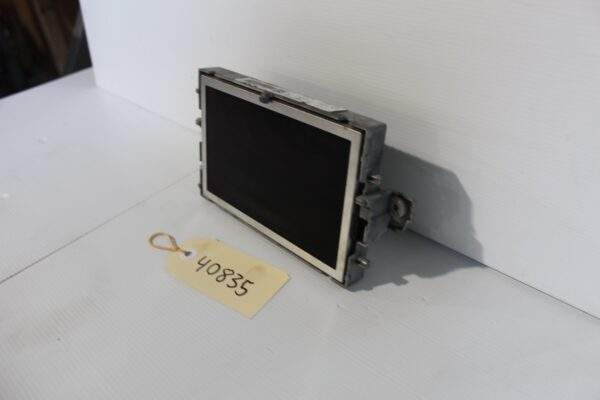Mercedes Benz W212 E63 Multimedia SATNAV Display Screen A2129002216