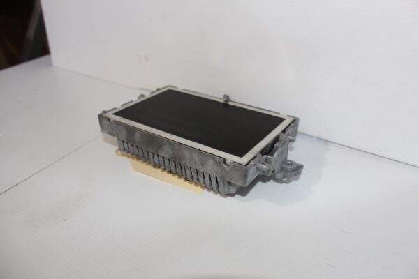 Mercedes Benz W212 E63 Multimedia SATNAV Display Screen A2129002216