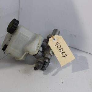 Mercedes Benz W212 E63 AMG Brake Master Cylinder A2124300202, A2124300701 - Image 2