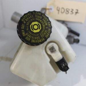 Mercedes Benz W212 E63 AMG Brake Master Cylinder A2124300202, A2124300701 - Image 4