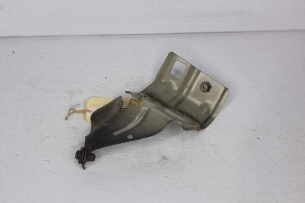 Mercedes Benz W177 A Class Front Right Guard Fender Bracket A1778810200