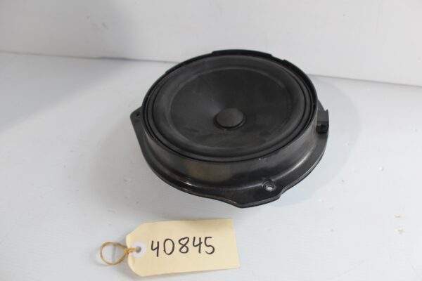Mercedes Benz W204 C63 AMG Front Right Door Speaker A2048205502