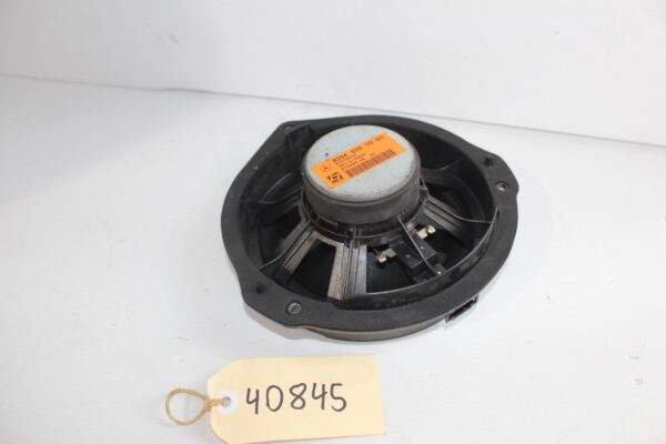 Mercedes Benz W204 C63 AMG Front Right Door Speaker A2048205502