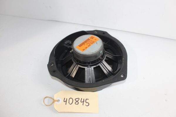 Mercedes Benz W204 C63 AMG Front Right Door Speaker A2048205502