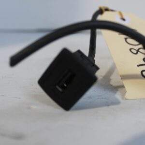 Mercedes Benz W212 E63 USB Port Hub A1728200515 - Image 10