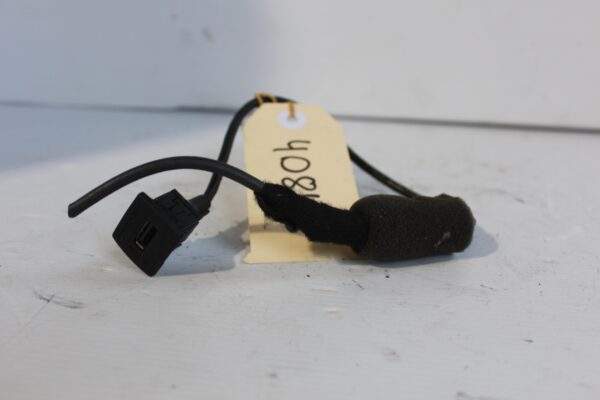 Mercedes Benz W212 E63 USB Port Hub A1728200515