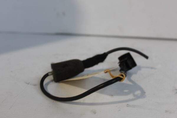 Mercedes Benz W212 E63 USB Port Hub A1728200515