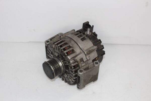 Mercedes Benz W205 C43 AMG M276 Alternator A0009068706