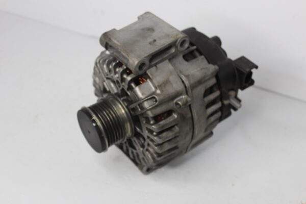 Mercedes Benz W205 C43 AMG M276 Alternator A0009068706