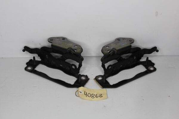 Mercedes Benz W204 W212 C63 E63 Bonnet Hood Hinge Pair A2048800228, A2048800128
