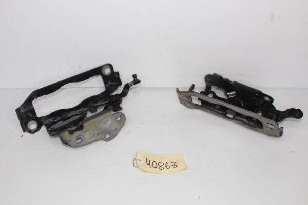 Mercedes Benz W204 W212 C63 E63 Bonnet Hood Hinge Pair A2048800228, A2048800128
