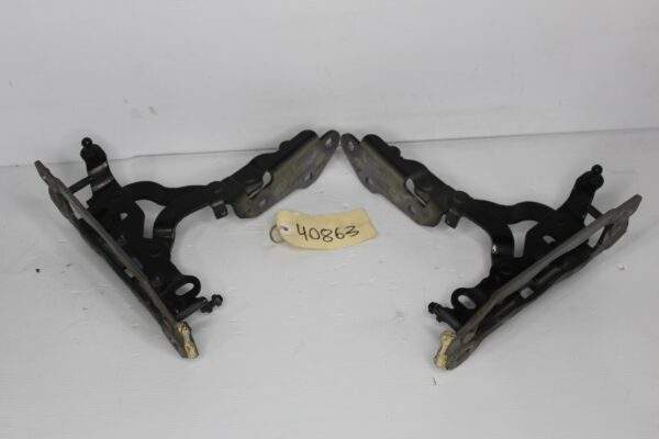 Mercedes Benz W204 W212 C63 E63 Bonnet Hood Hinge Pair A2048800228, A2048800128