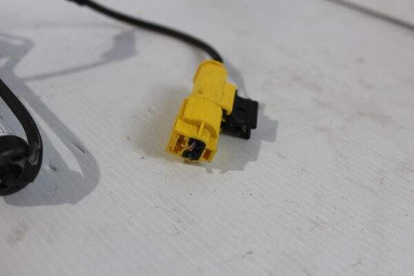 Mercedes Benz W117 CLA Class Bonnet Hood SRS Popper Actuator A1179061000