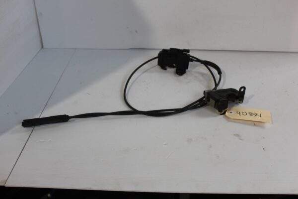 Mercedes Benz W204 W212 C63 E63 Bonnet Lock Latch A2048800260