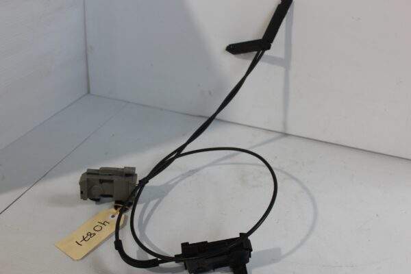 Mercedes Benz W204 W212 C63 E63 Bonnet Lock Latch A2048800260