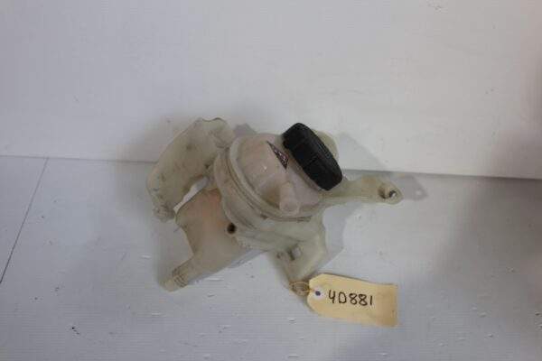 Mercedes Benz W212 E63 Coolant Expansion Tank A2045000649, A2045000949