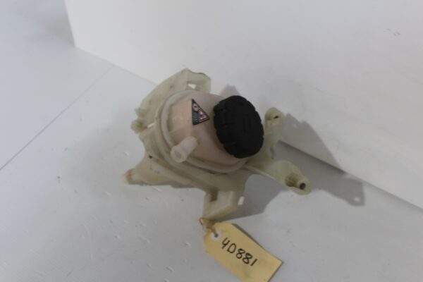 Mercedes Benz W212 E63 Coolant Expansion Tank A2045000649, A2045000949
