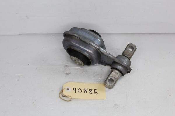 Mercedes Benz W177 W118 Lower Engine Mount A2472400600