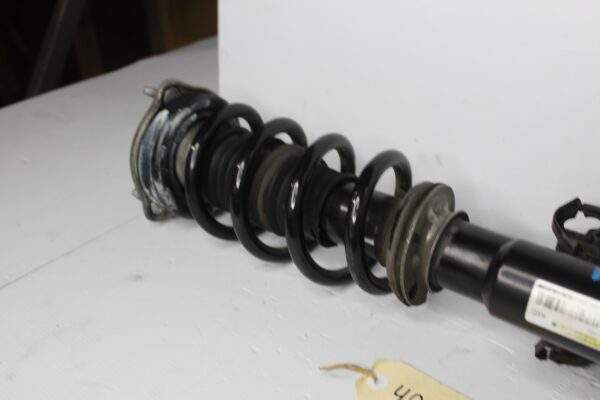 Mercedes Benz W205 C43 AMG Front Right Strut Shock A2053205900, A2053208602