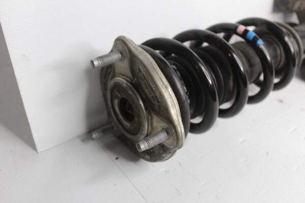 Mercedes Benz W205 C43 AMG Front Right Strut Shock A2053205900, A2053208602