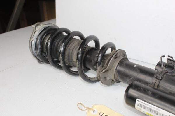 Mercedes Benz W205 C43 AMG Front Left Strut Shock A2053205800, A2053208502