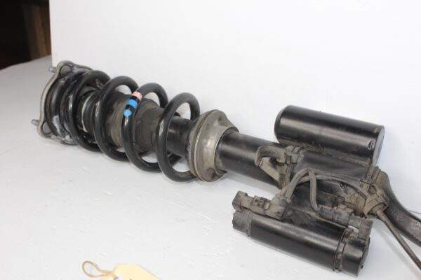Mercedes Benz W205 C43 AMG Front Left Strut Shock A2053205800, A2053208502