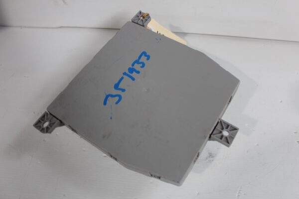 Mercedes Benz W205 C43 Front Signal Acquisition Module SAM A2059006330