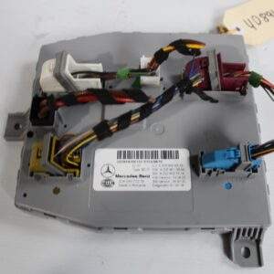 Mercedes Benz W205 C43 Front Signal Acquisition Module SAM A2059006330 - Image 3