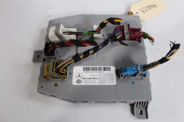 Mercedes Benz W205 C43 Front Signal Acquisition Module SAM A2059006330