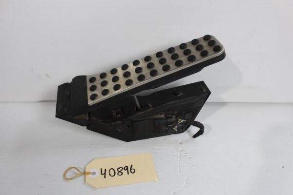 Mercedes Benz W205 C Class Accelerator Throttle Pedal A2053000104