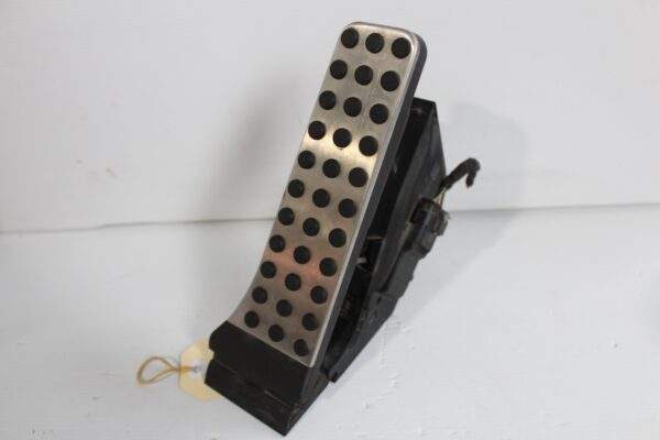 Mercedes Benz W205 C Class Accelerator Throttle Pedal A2053000104
