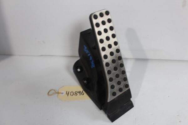 Mercedes Benz W205 C Class Accelerator Throttle Pedal A2053000104